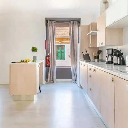 Notable Trendy Flats @ * Sintra